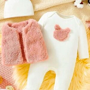 NWT- Baby girl 3pc Sherpa Bear set.
